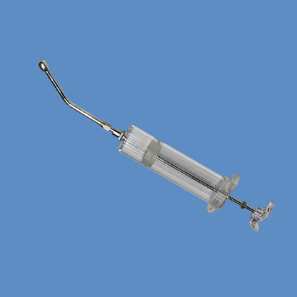 Reusable manual feeding syringe for cattl