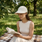 Chapéu de sol elegante e dobrável para mulher com UPF 50+ – Chapéu de alça largo de algodão com aba para o pescoço e alça ajustável 🌞🇬🇧 | Compacto, respirável e pronto para a praia